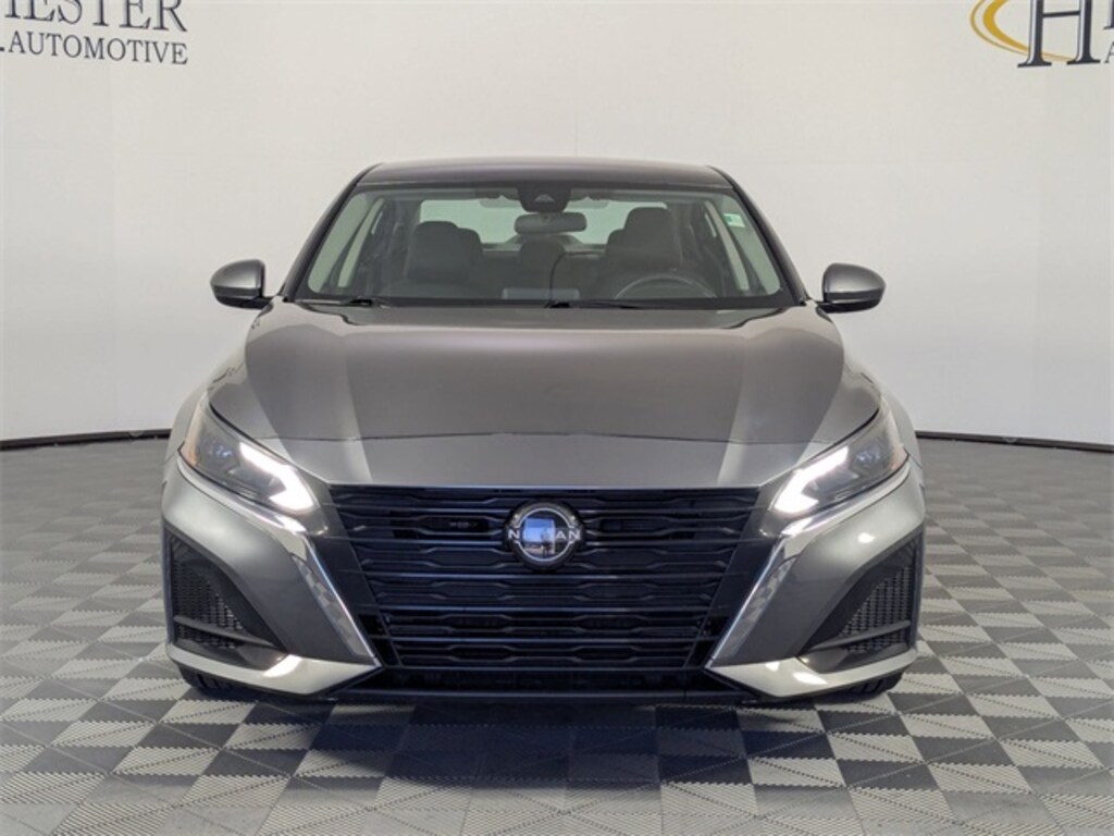 Used 2023 Nissan Altima 2.5 SV Sedan