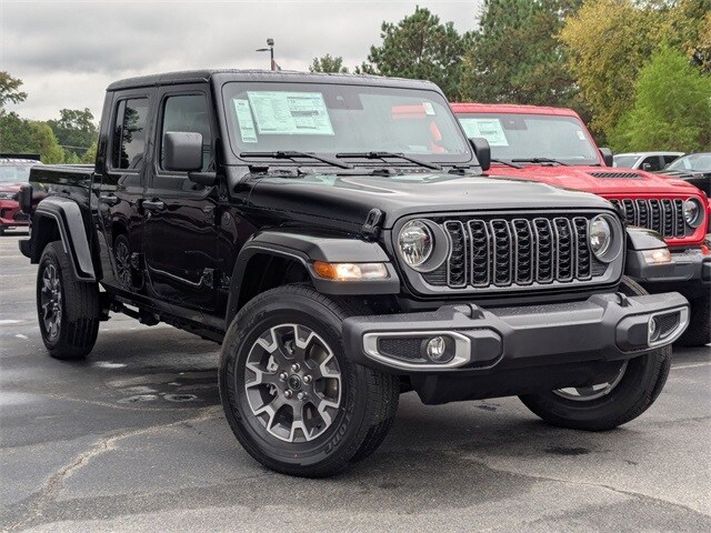 2025 Jeep Gladiator Sport S photo 2