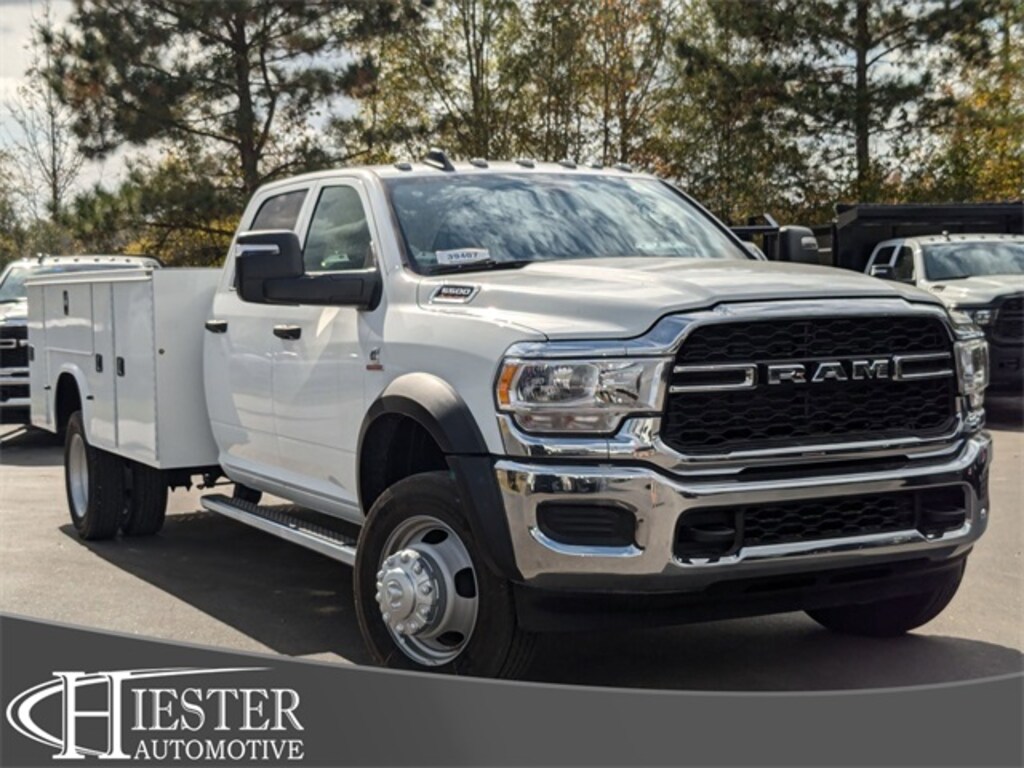 New 2024 Ram 5500 Chassis Cab 5500 TRADESMAN CHASSIS CREW CAB 4X4 84' CA Pickup