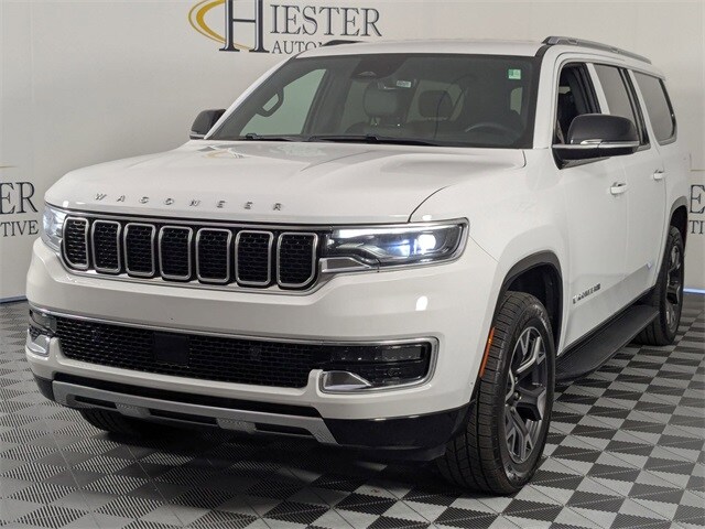 2024 Jeep Wagoneer L Series III photo 4