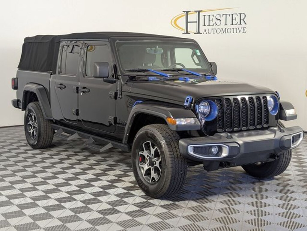 Certified 2022 Jeep Gladiator Sport Truck Crew Cab