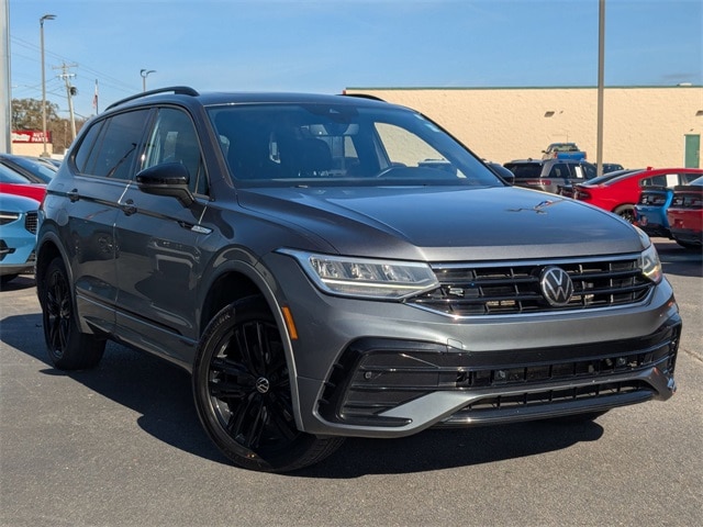 Used 2022 Volkswagen Tiguan SE R-LINE BLACK with VIN 3VV8B7AX5NM071170 for sale in Lillington, NC