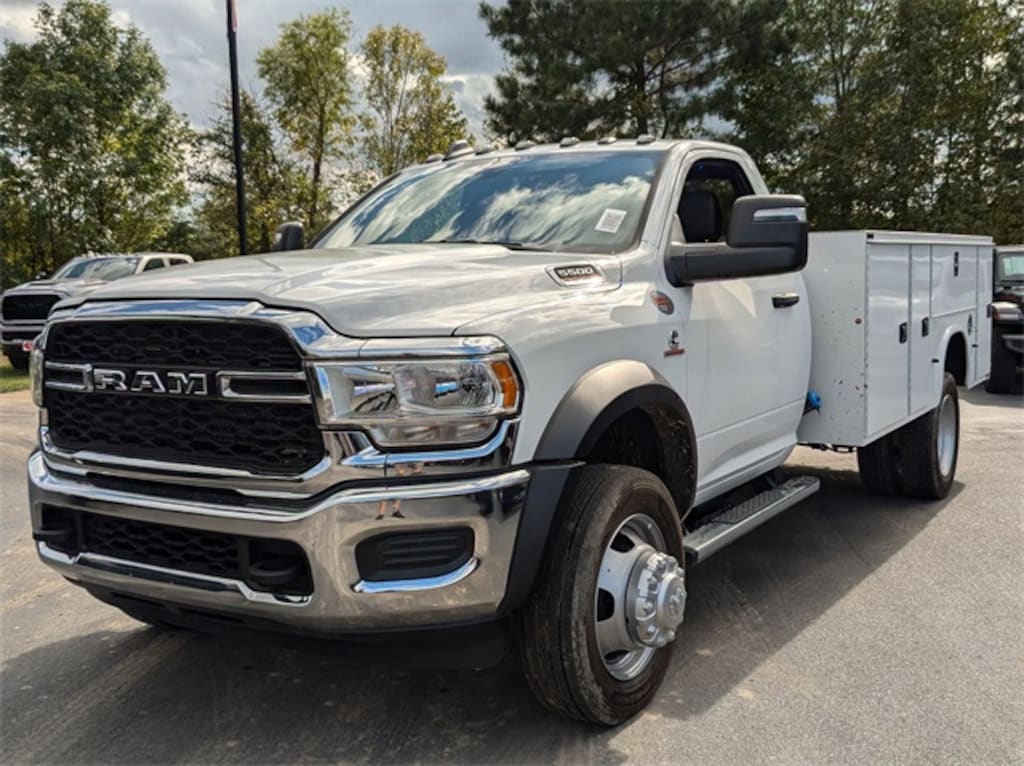 New 2024 Ram 5500 Chassis Cab 5500 TRADESMAN CHASSIS REGULAR CAB 4X4 84' CA Pickup