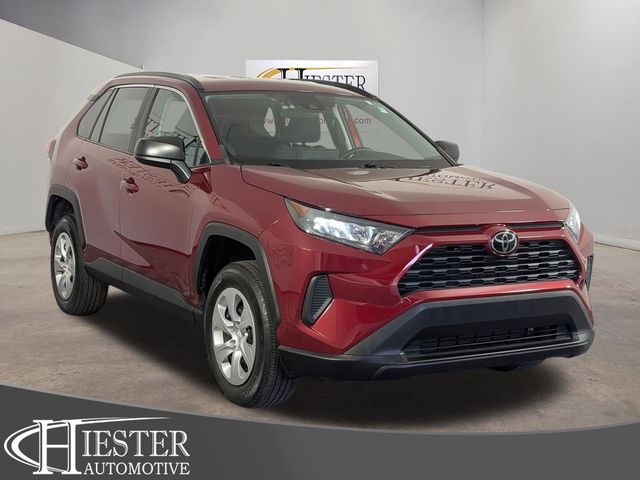 2021 Toyota RAV4 LE FWD's photo