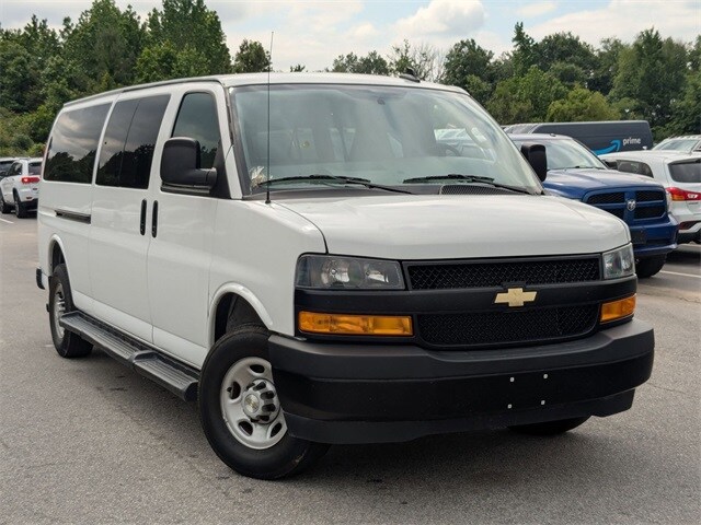 Used 2022 Chevrolet Express Passenger LS with VIN 1GAZGNFP7N1277159 for sale in Lillington, NC