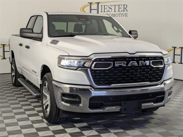 2025 Ram 1500 Tradesman photo 2
