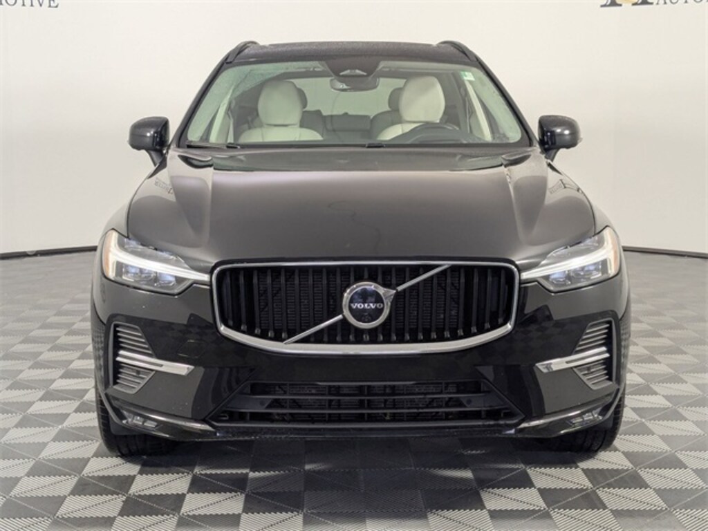Used 2022 Volvo XC60 B5 Momentum SUV