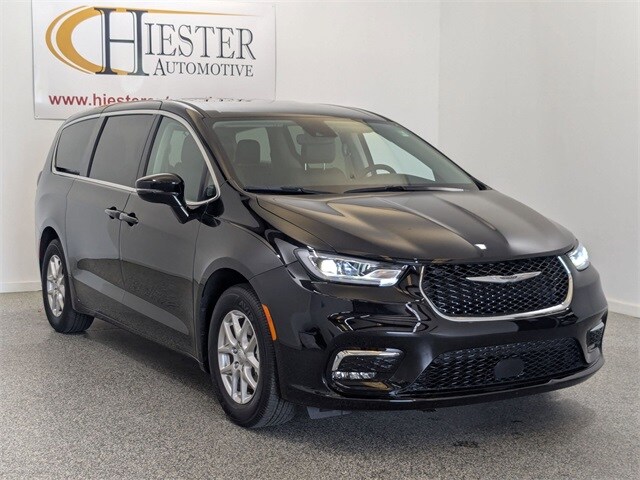 Certified 2024 Chrysler Pacifica Touring L with VIN 2C4RC1BG6RR160157 for sale in Lillington, NC