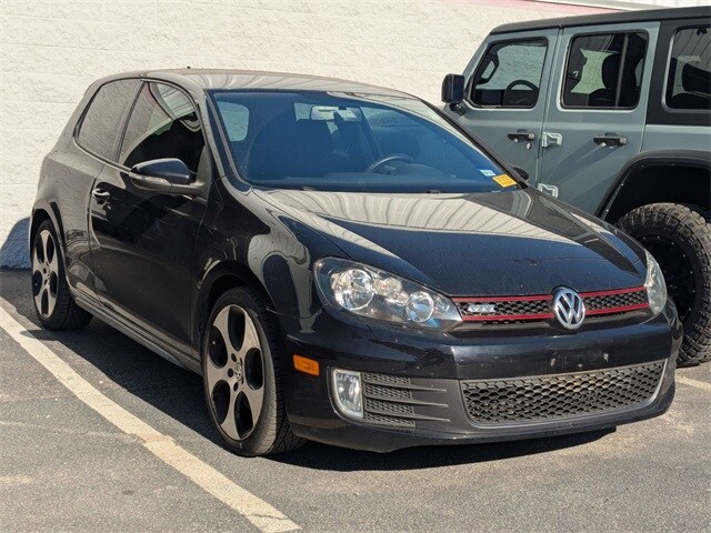 2013 Volkswagen Golf GTI Base photo 2