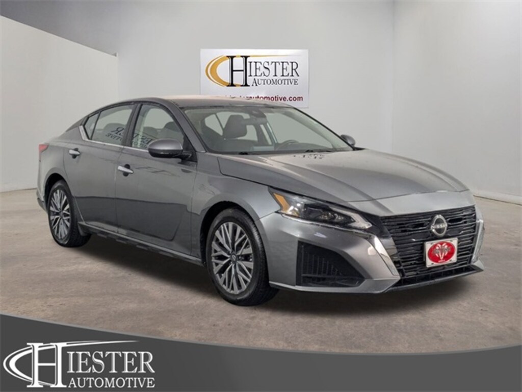 Used 2023 Nissan Altima 2.5 SV Sedan