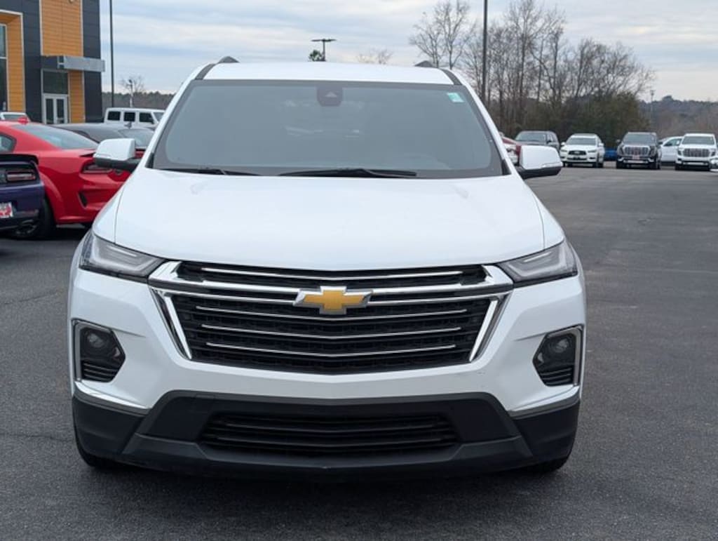 Used 2023 Chevrolet Traverse LT SUV