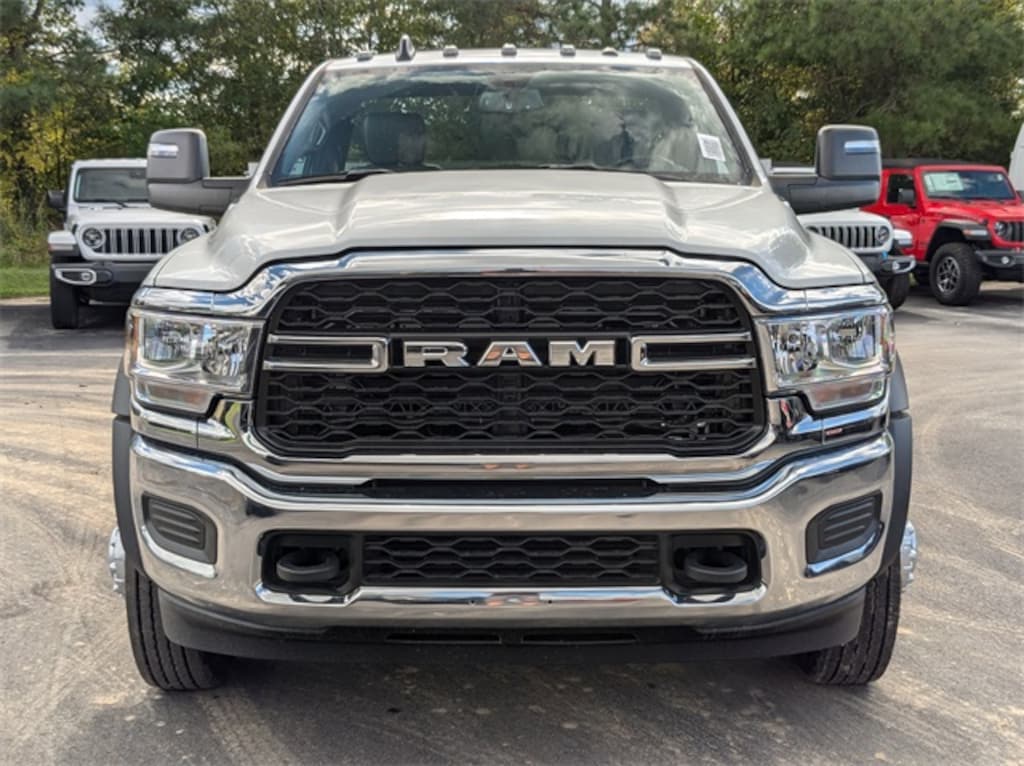 New 2024 Ram 5500 Chassis Cab 5500 TRADESMAN CHASSIS REGULAR CAB 4X4 84' CA Pickup