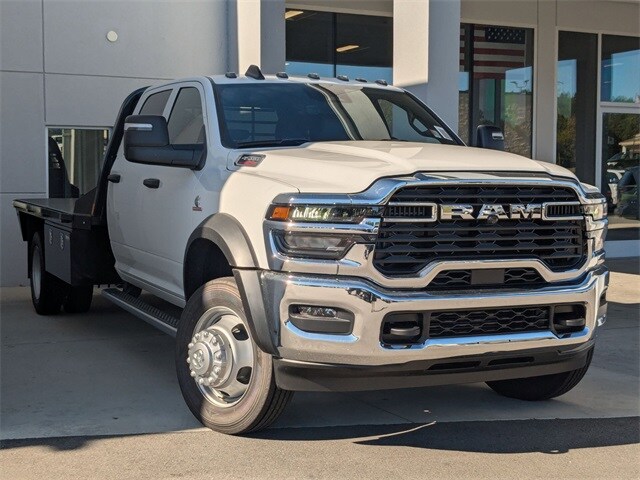 2026 Ram 4500 Tradesman photo 2