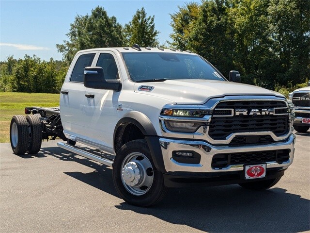 2026 Ram 4500 Tradesman photo 2
