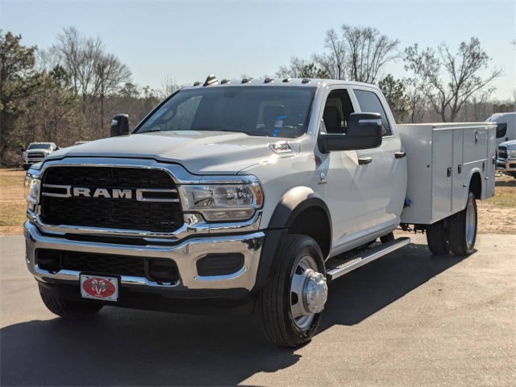 New 2024 Ram 4500 Chassis Cab 4500 TRADESMAN CHASSIS CREW CAB 4X4 84' CA Pickup