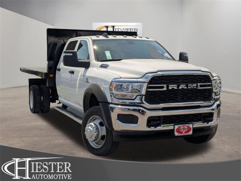 New 2024 Ram 5500 Chassis Cab 5500 TRADESMAN CHASSIS CREW CAB 4X4 84' CA Pickup