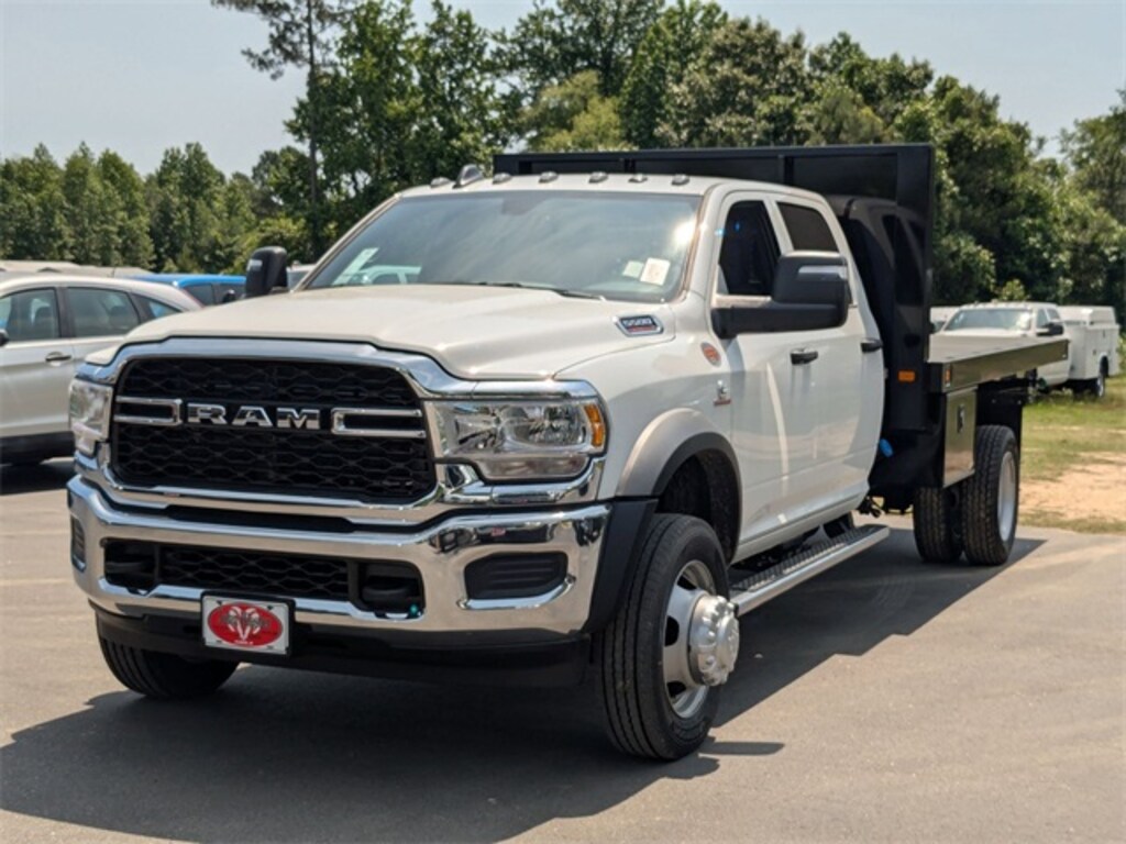 New 2024 Ram 5500 Chassis Cab 5500 TRADESMAN CHASSIS CREW CAB 4X4 84' CA Pickup