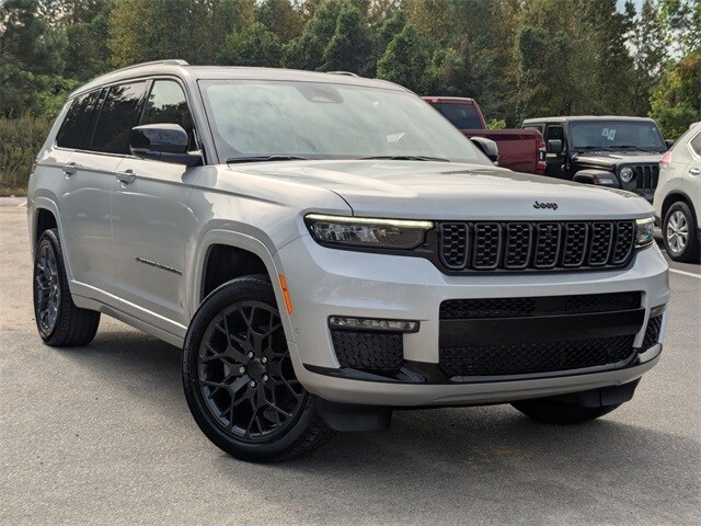 2025 Jeep Grand Cherokee L Summit Reserve photo 2