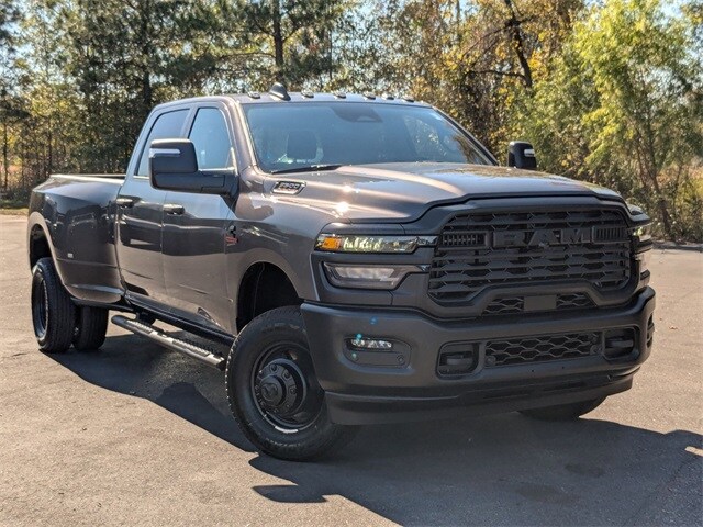 2026 Ram 3500 Tradesman photo 2