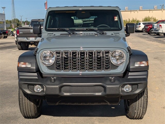 2025 Jeep Wrangler Sport S photo 3