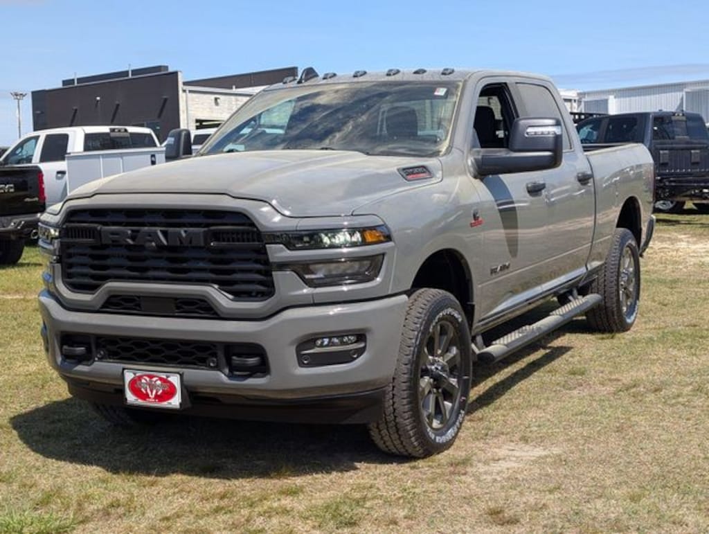 New 2026 Ram 2500 BIG HORN CREW CAB 4X4 6'4 BOX Pickup