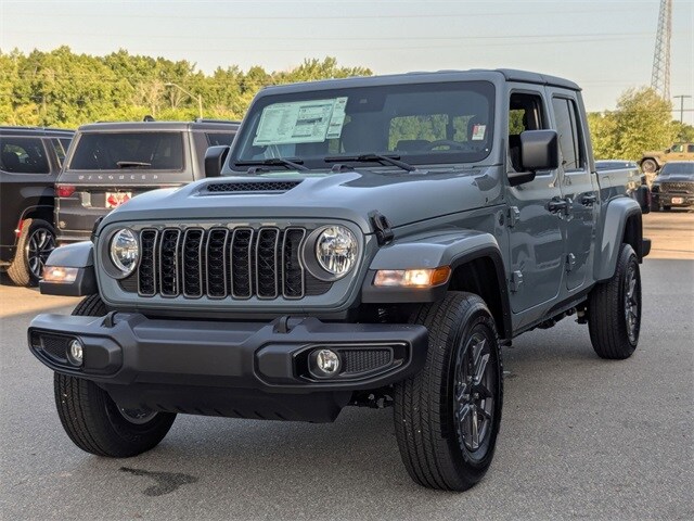 2025 Jeep Gladiator Sport S photo 4