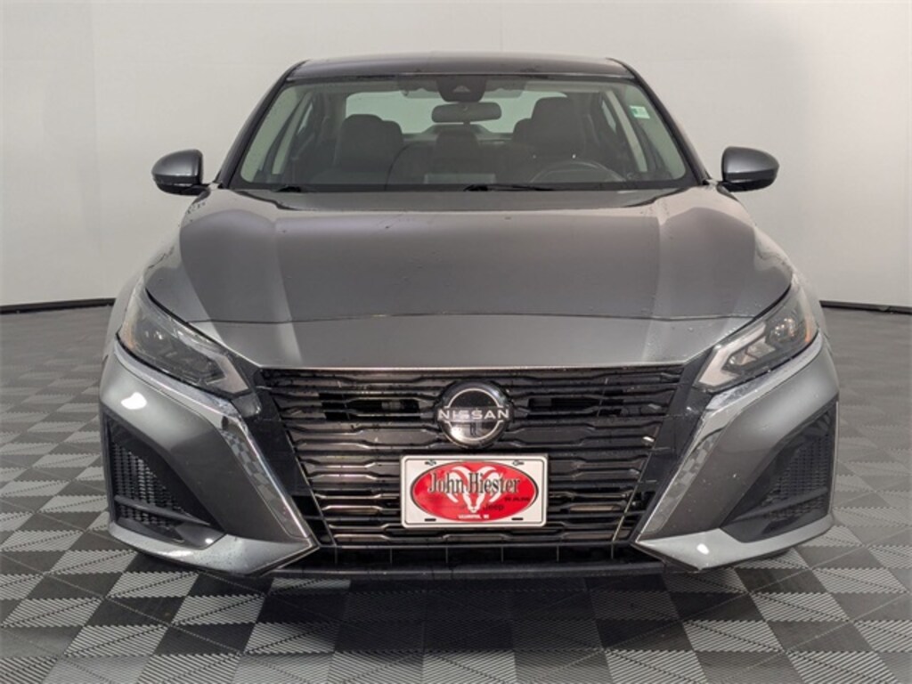 Used 2023 Nissan Altima 2.5 SV Sedan