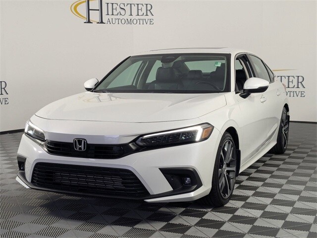 2024 Honda Civic Touring photo 3