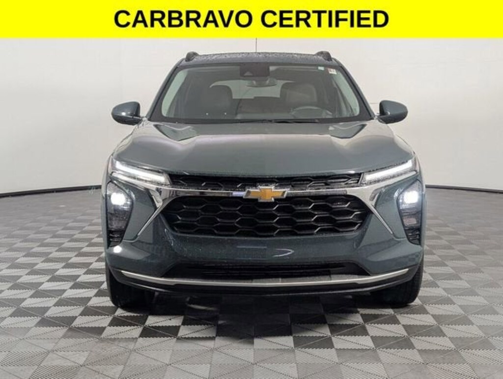 Used 2025 Chevrolet Trax LT SUV