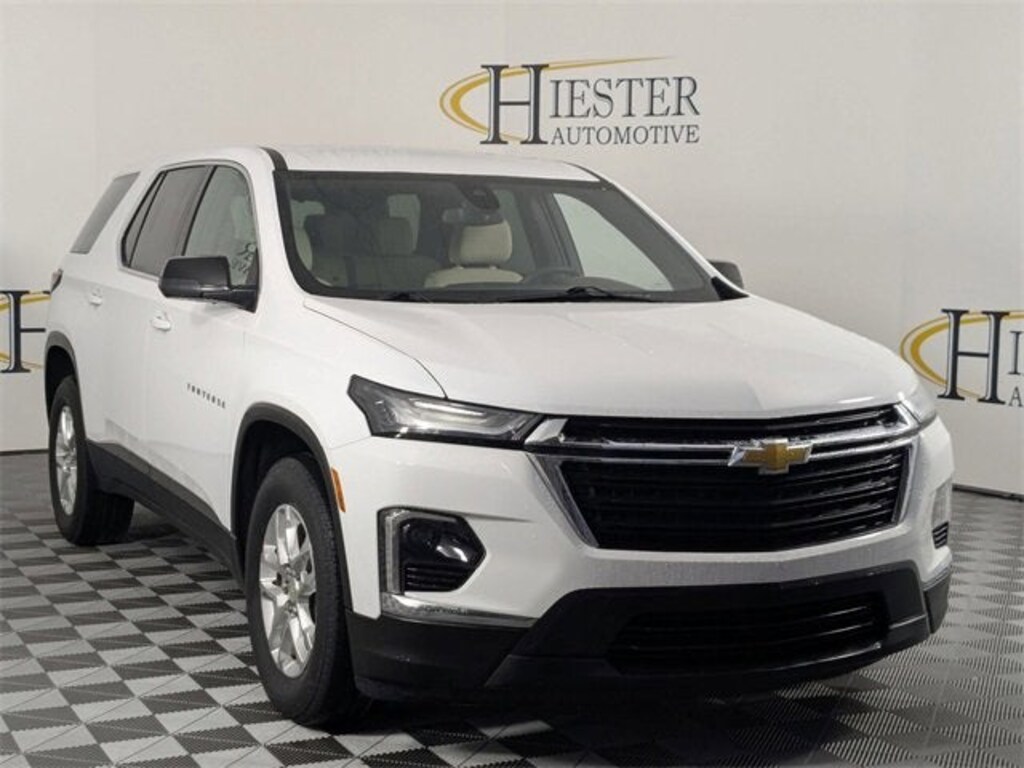 Used 2023 Chevrolet Traverse LS SUV