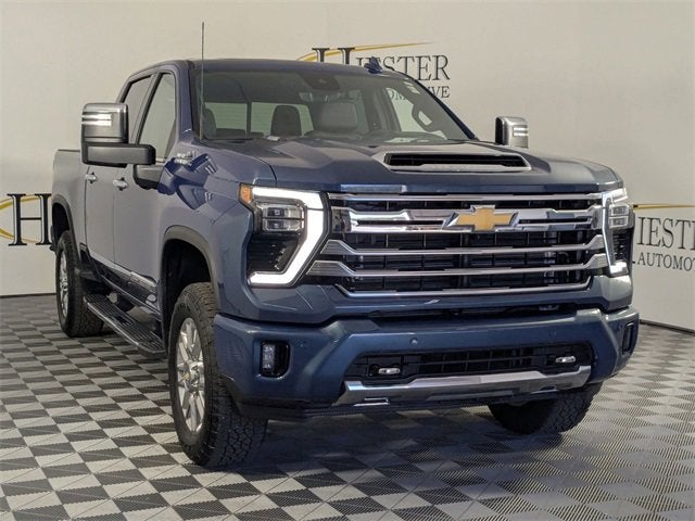 2024 Chevrolet Silverado 2500HD High Country photo 2