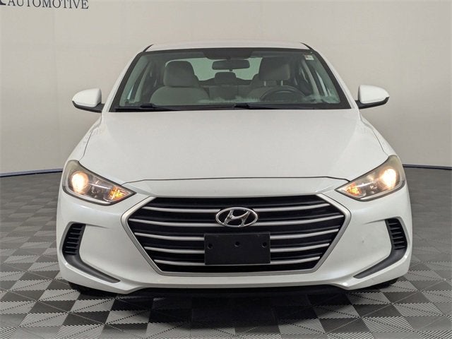 2017 Hyundai Elantra SE photo 2