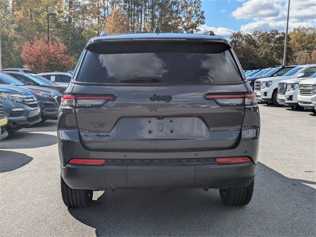 2022 Jeep Grand Cherokee Altitude photo 2