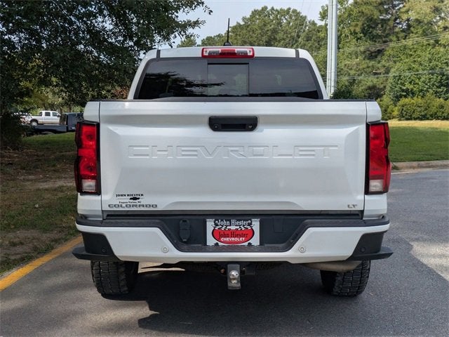 2023 Chevrolet Colorado LT photo 2