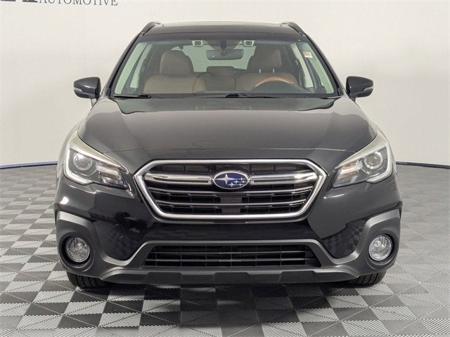2018 Subaru Outback Touring photo 3