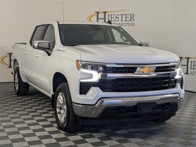 2025 Chevrolet Silverado 1500 LT photo 2