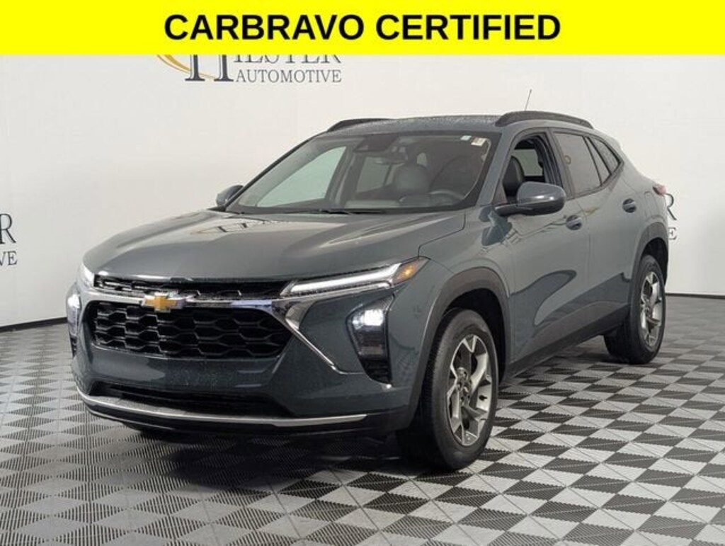 Used 2025 Chevrolet Trax LT SUV