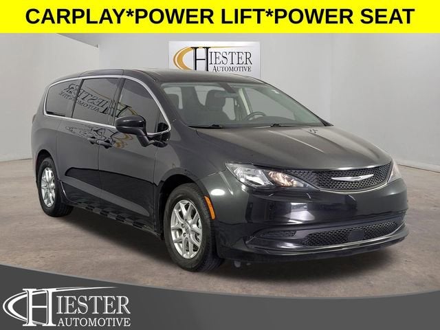 2022 Chrysler Voyager