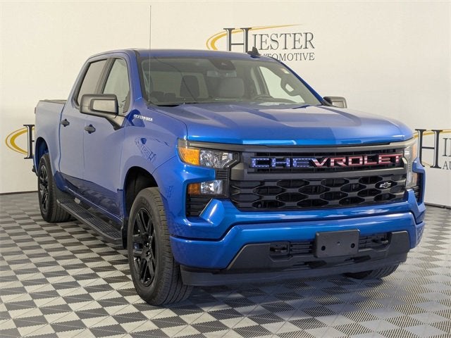 2022 Chevrolet Silverado 1500 Custom photo 2