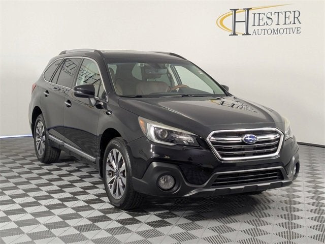 2018 Subaru Outback Touring photo 2