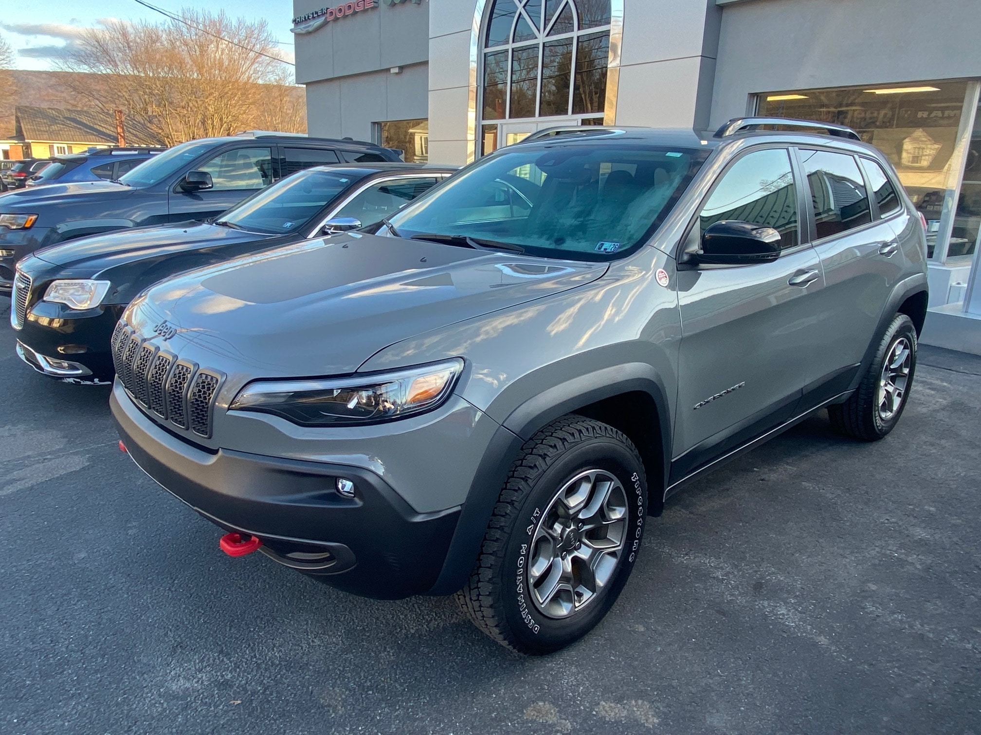 2022 Jeep Cherokee Trailhawk's photo