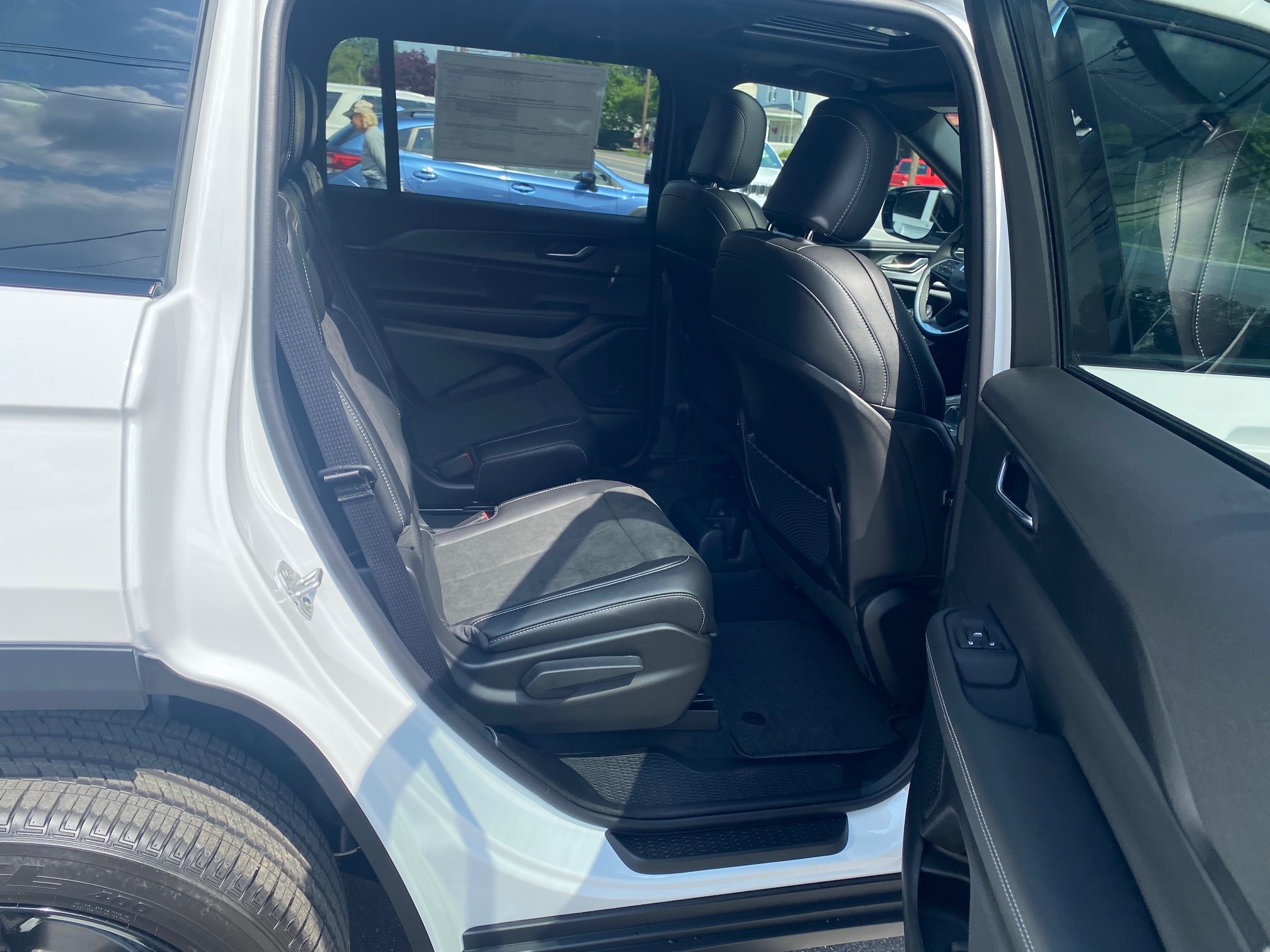 2025 Jeep Grand Cherokee L Altitude - Photo 8