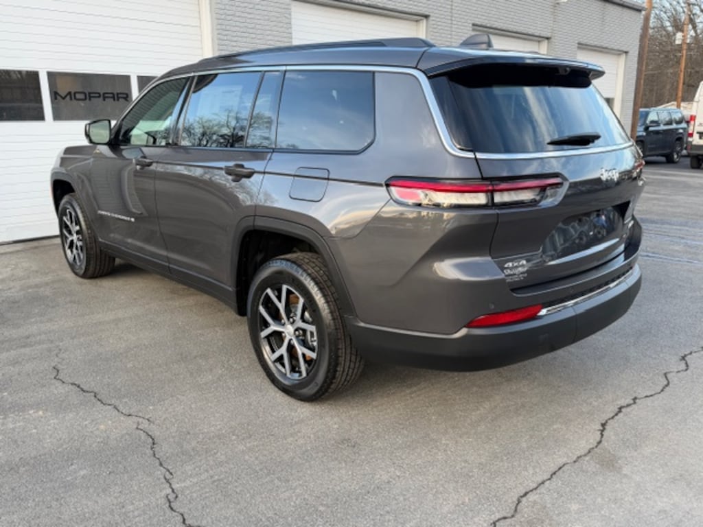 New 2025 Jeep Grand Cherokee L Limited Sport Utility
