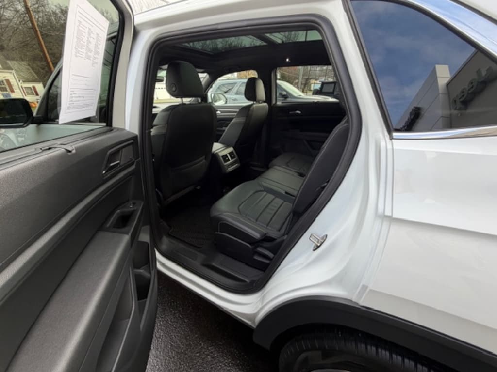 Used 2020 Volkswagen Atlas Cross Sport 3.6L V6 SEL Premium R-Line 3.6L V6 SEL Premium R-Line 4MOTION