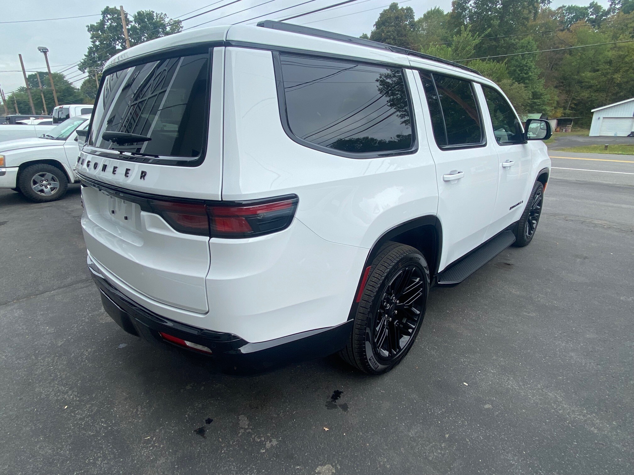 2025 Jeep Wagoneer Series II Carbide photo 3