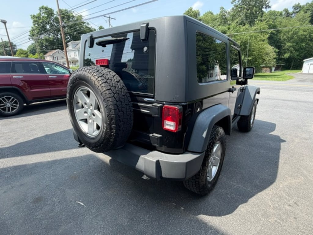 Used 2010 Jeep Wrangler Rubicon 4WD Rubicon