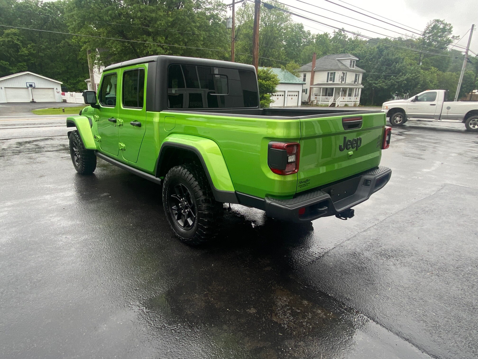 2025 Jeep Gladiator Willys photo 3