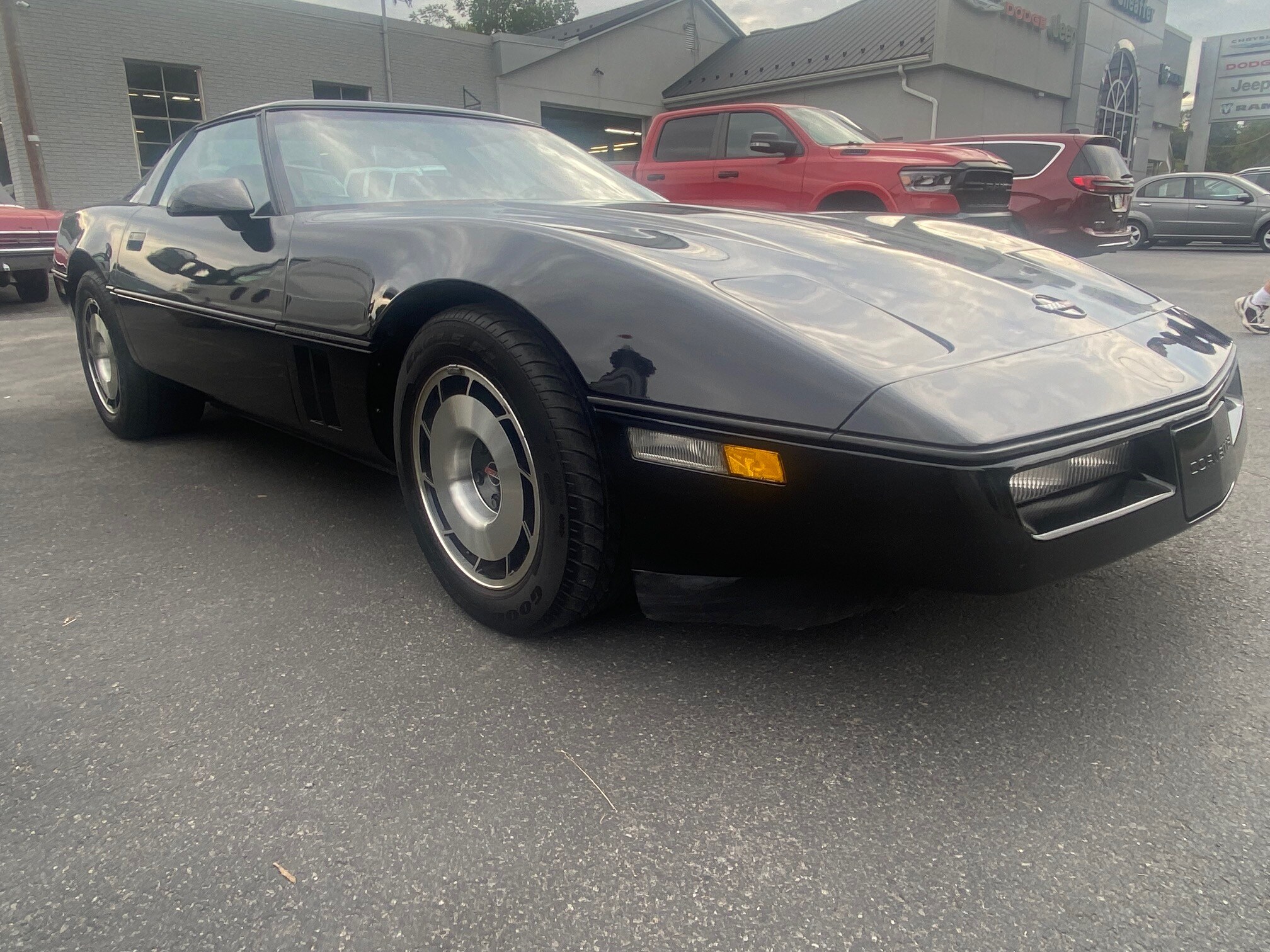 1985 Chevrolet Corvette photo 2