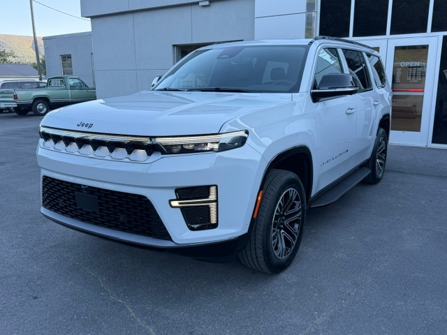 2027 Jeep Grand Wagoneer Base
