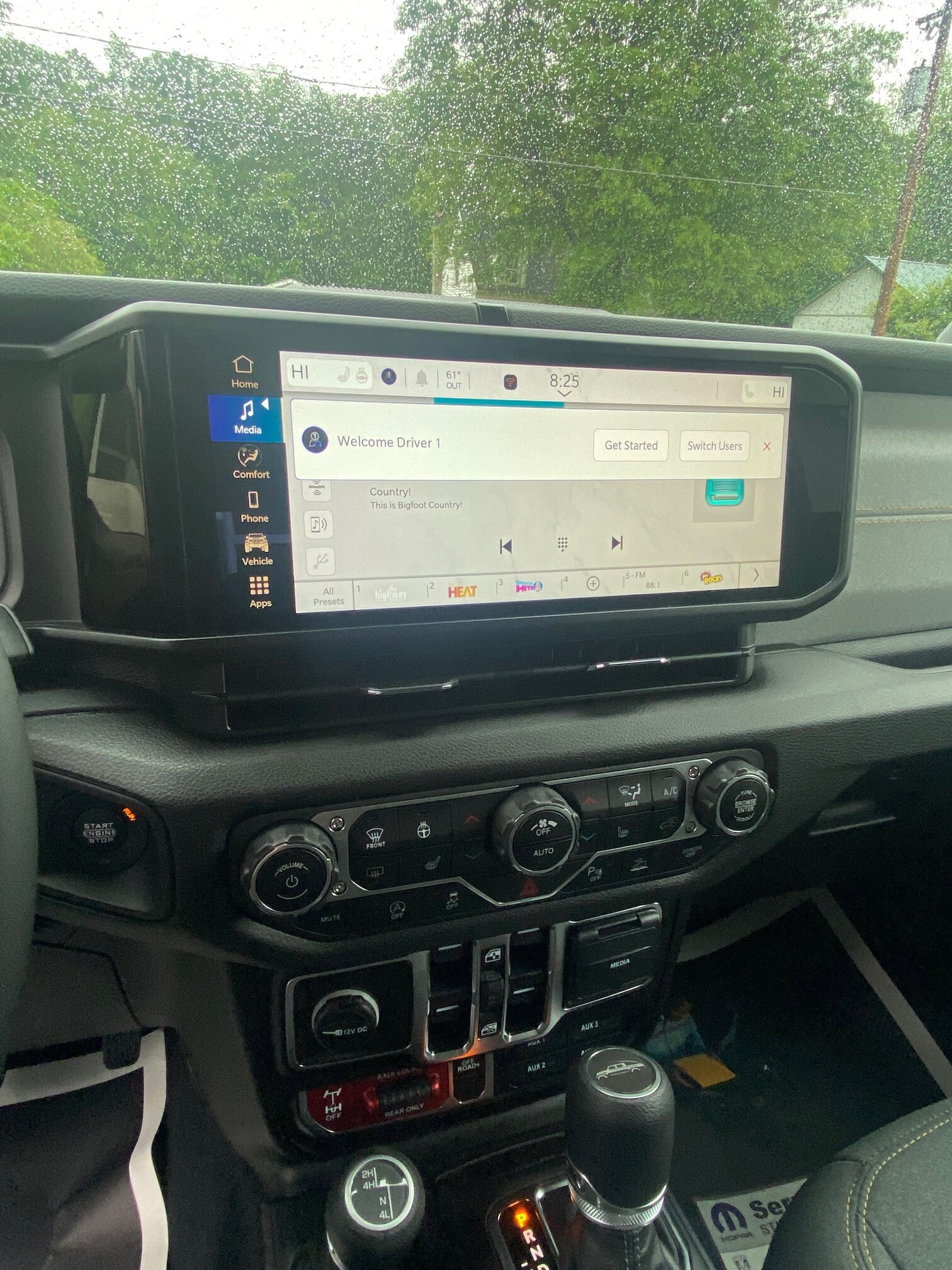 2025 Jeep Gladiator Willys - Photo 9